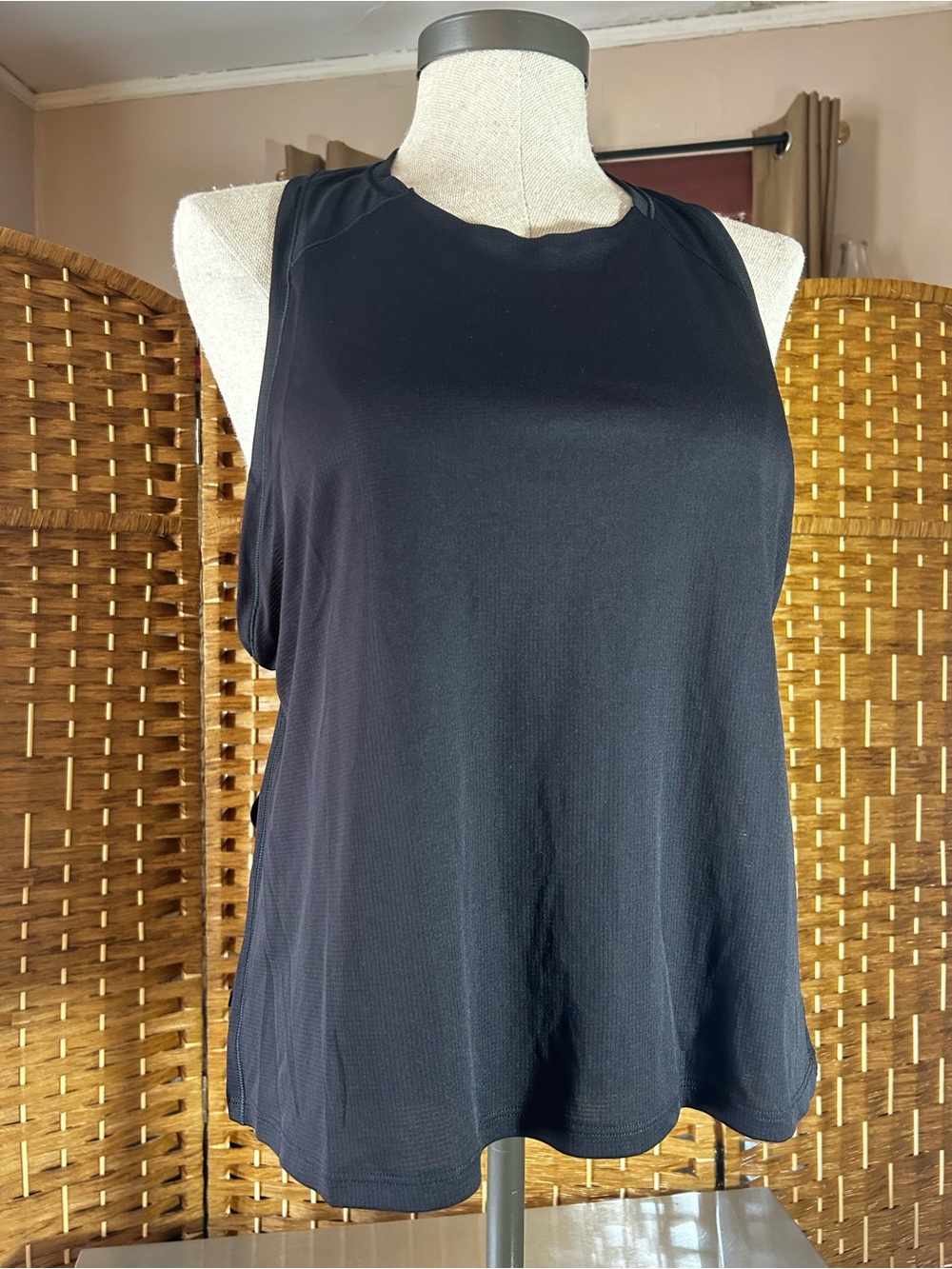Athleta Navy Racerback Workout Tank Top Large G Moisture Wicking Yoga Athleisure